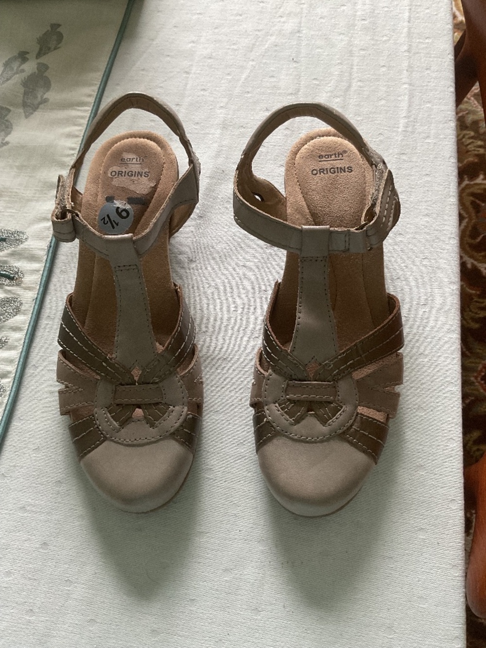 Womens Earth Origins Low Heel Open Back Shoes Size 9.5 M